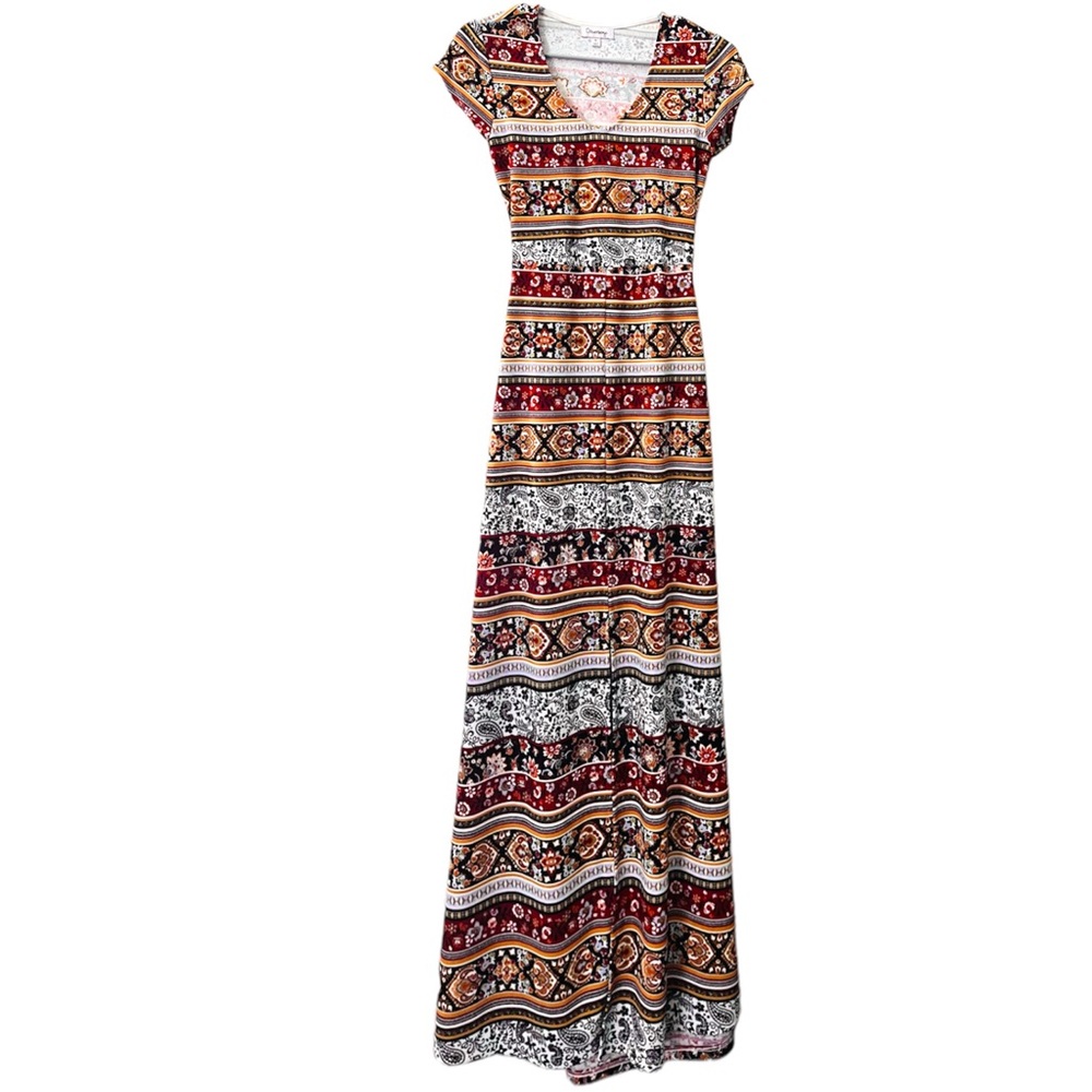 Beautiful Olsenboye maxi dress w/ print slit in the front and back opening
